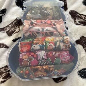 Colorful Graphic T-Shirts in Snowman Case